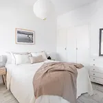 2Bdr Apartment With Sea View In Golden Mile, Marbella