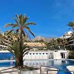 2Bdr Apartment With Sea View In Golden Mile, Marbella